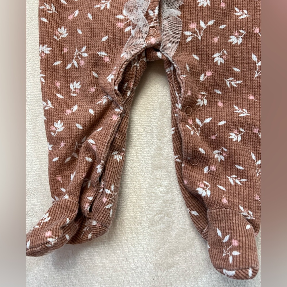 Nicole Miller New York Rust Lace Baby Girl Onesie - Picture 4 of 5